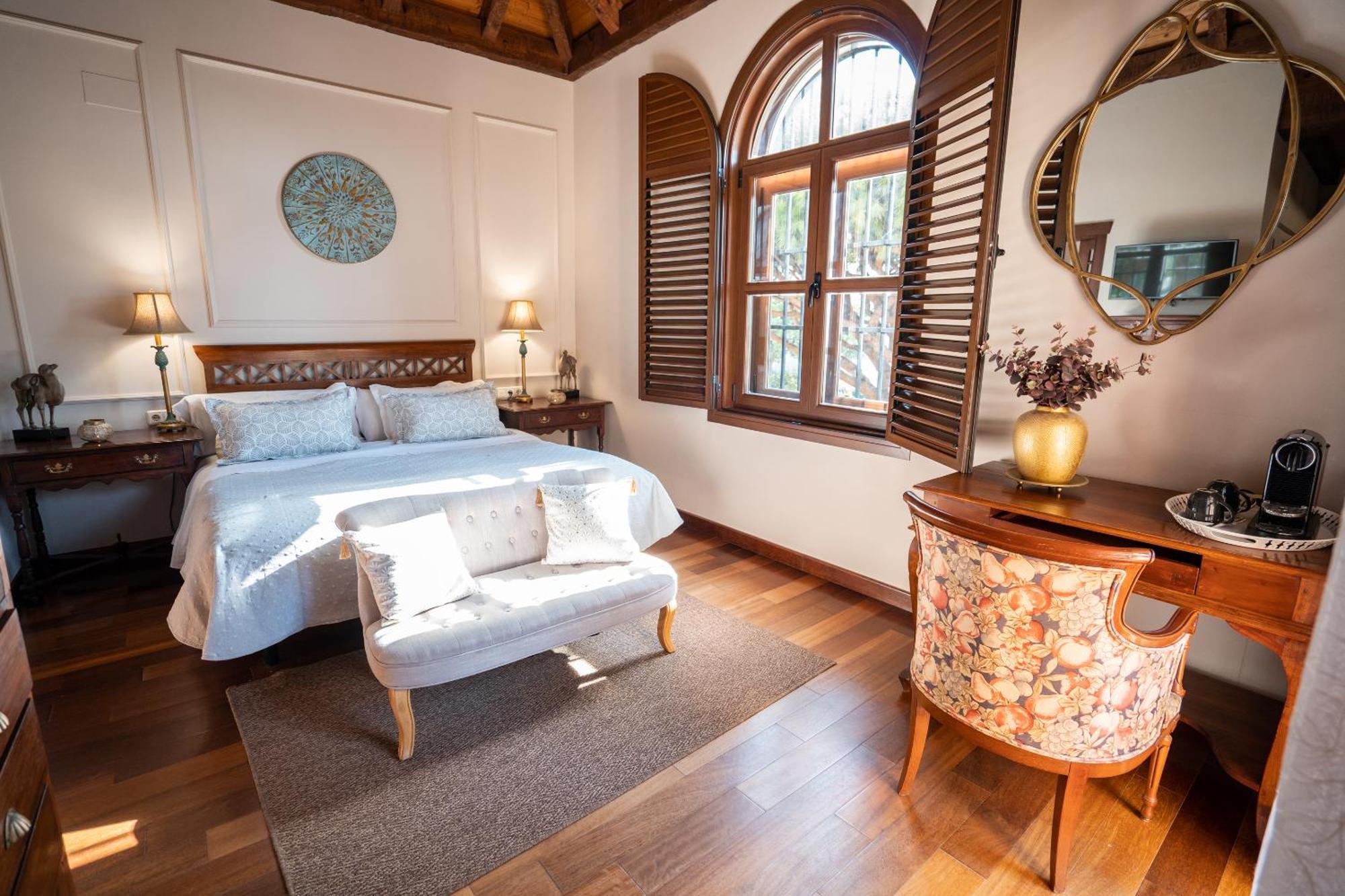 Azalea Playa Hotel